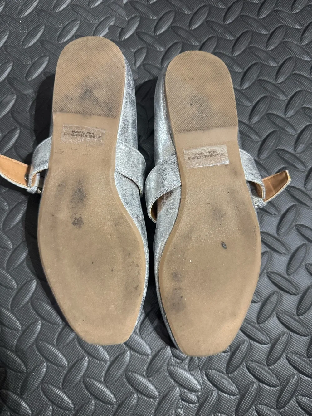 Dolce Vita Marcello Women’s Silver Metallic Mary Jane Flats Size 7